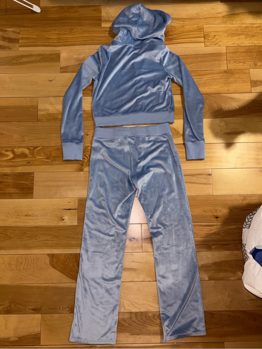 aerie Light Blue Velour Hoodie & Sweatpants Set - Picture 6 of 9